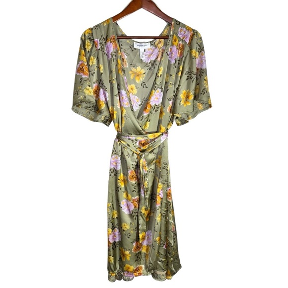 Addition Elle Floral Flutter-Sleeve Wrap Dress Size 3x - Picture 4 of 15